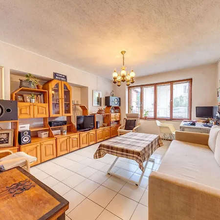Lejlighed 1-bedroom Garden Flat *
